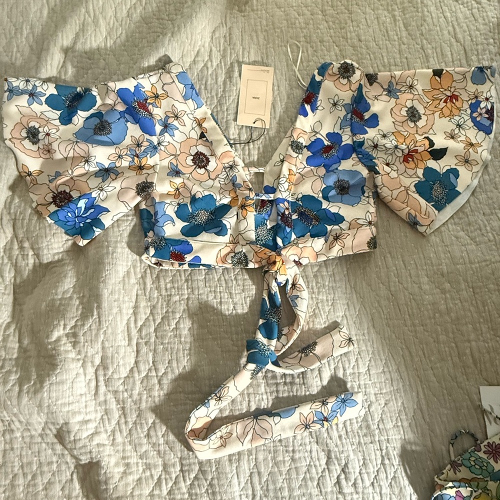 Zara Floral Print Top in Blue and Cream